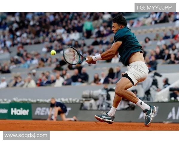 广州网球队的默契配合揭秘网球巨献带你领略团队精神与技术结合的魅力