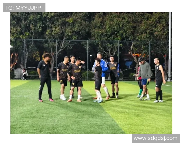 足球明星之子追星之路揭秘小小球迷的梦想与偶像的距离