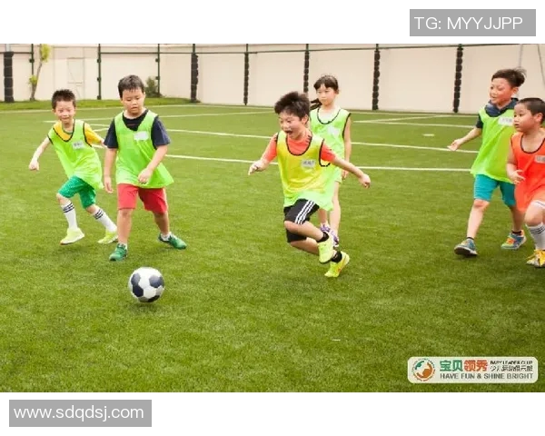 足球明星齐心捐款助力儿童成长点亮未来希望之路 足球明星齐心捐款助力儿童成长点亮未来希望之路